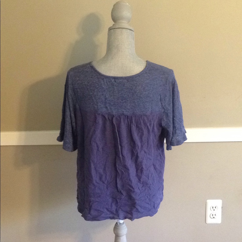 Gap blue shirt with panel in back - Picture 2 of 5